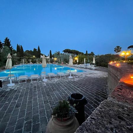 Residence Solemaremma Кастильоне-делла-Пеская Экстерьер фото