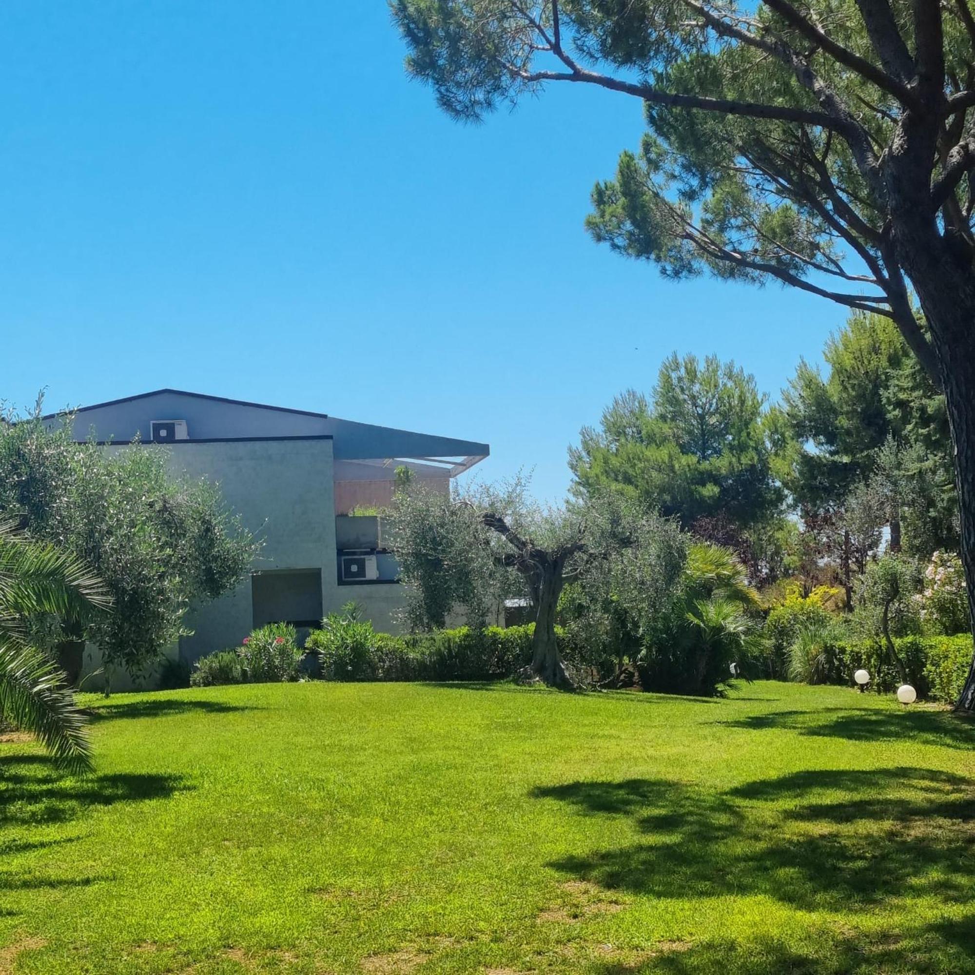 Residence Solemaremma Кастильоне-делла-Пеская Экстерьер фото