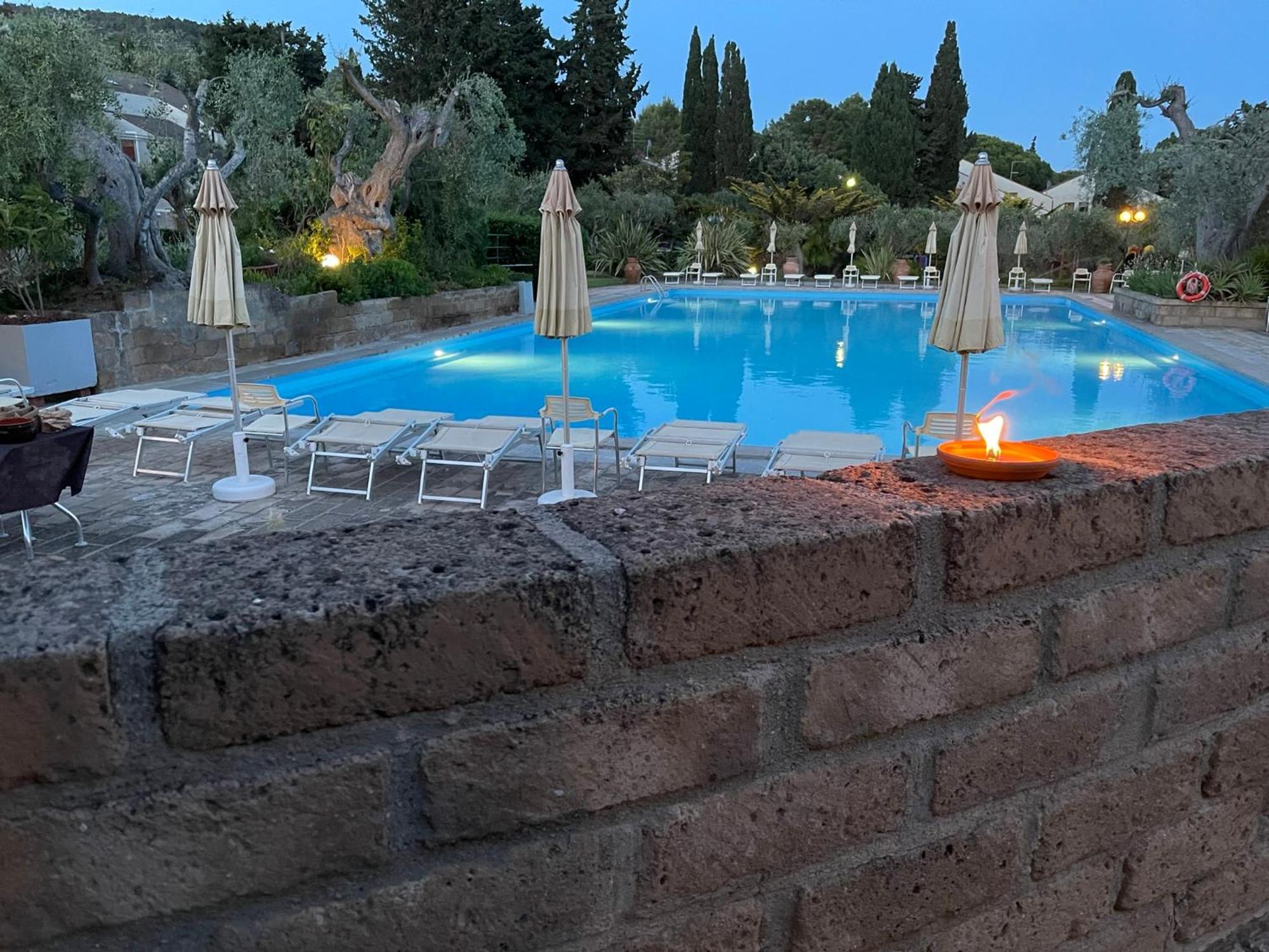 Residence Solemaremma Кастильоне-делла-Пеская Экстерьер фото