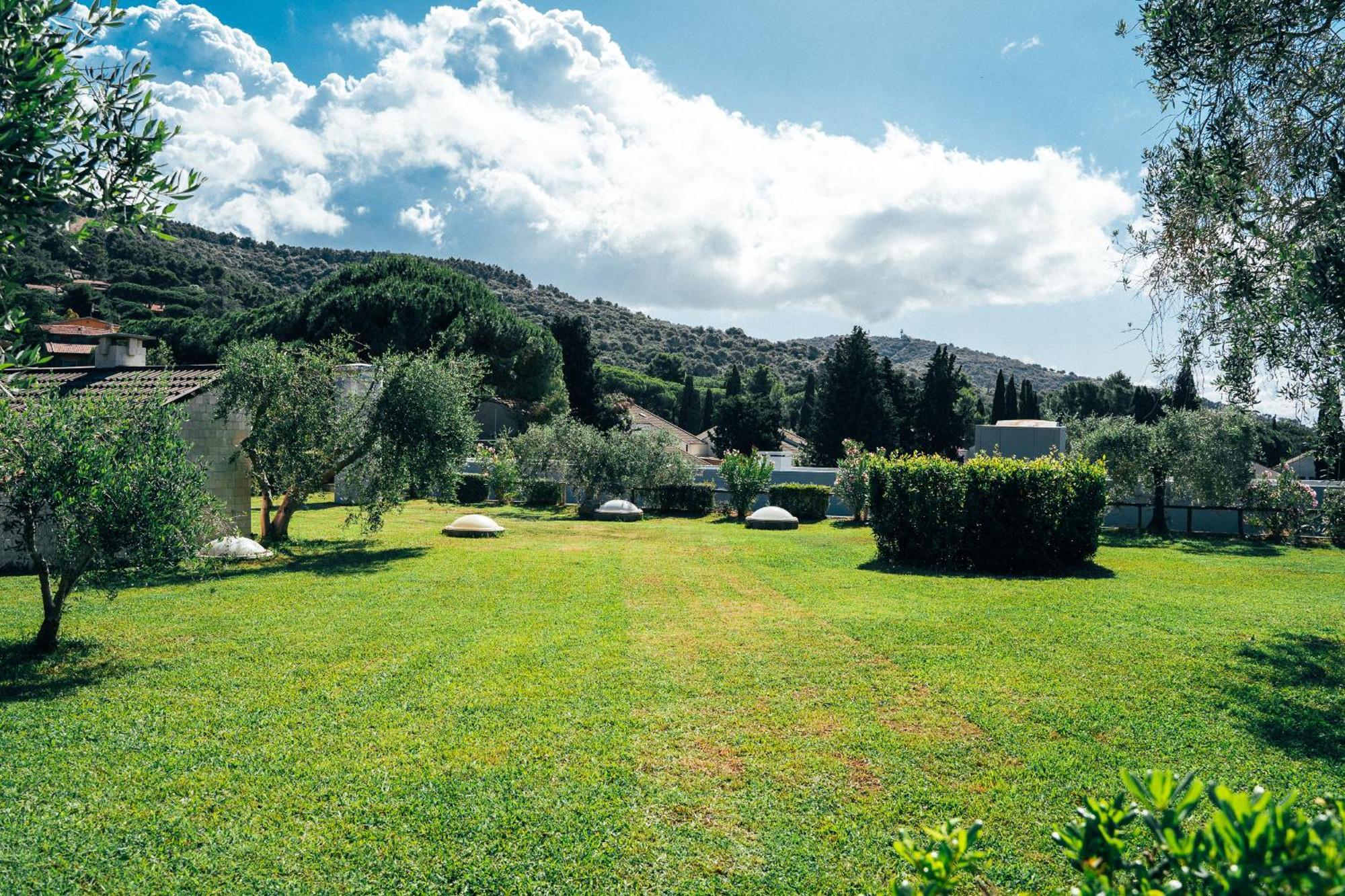 Residence Solemaremma Кастильоне-делла-Пеская Экстерьер фото