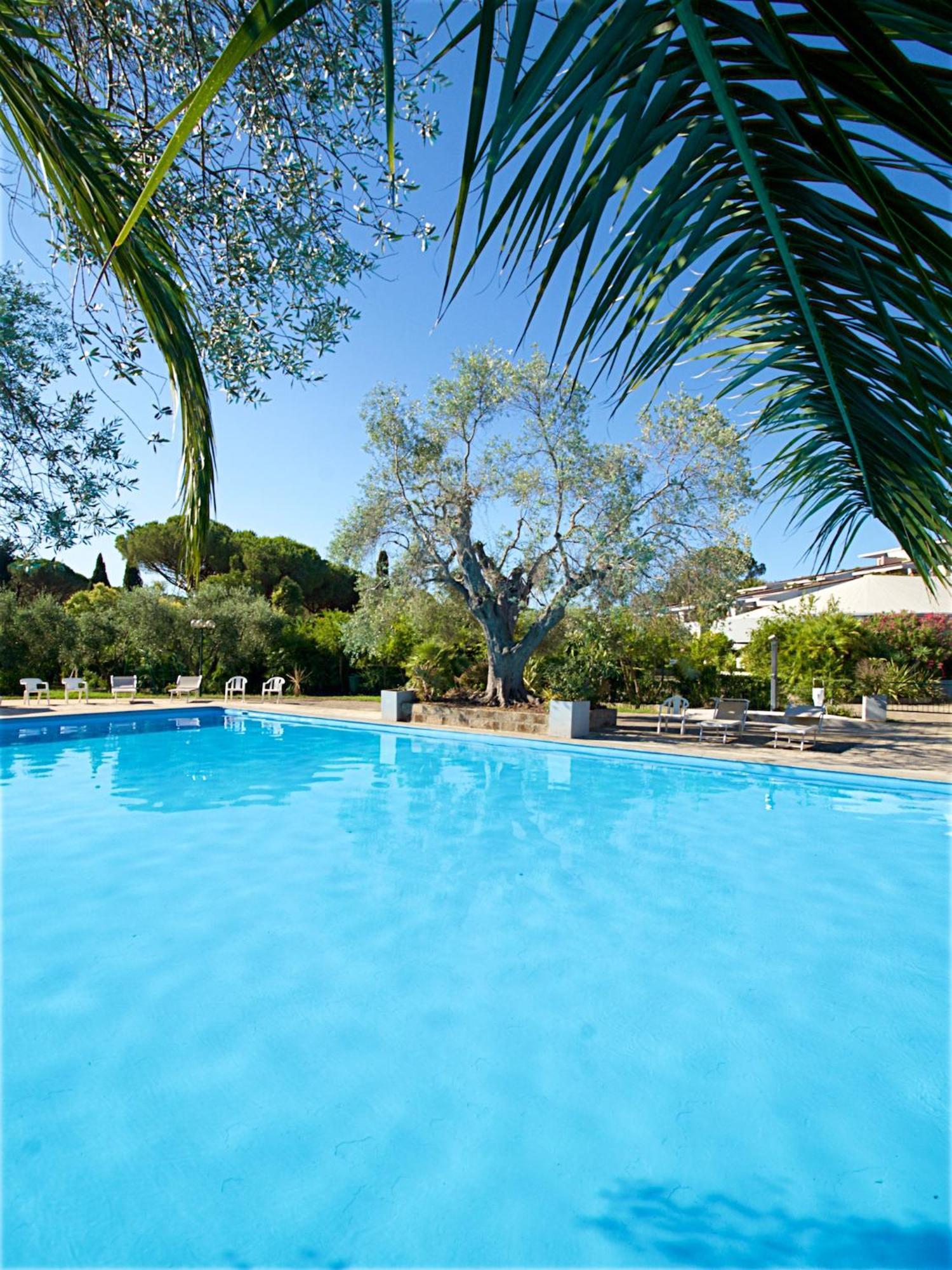 Residence Solemaremma Кастильоне-делла-Пеская Экстерьер фото
